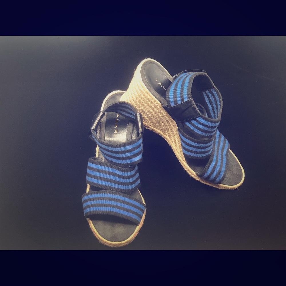 Tahari wedges